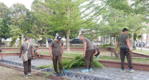 Gotong Royong Massal Warnai Aksi Kebersihan Sengeti